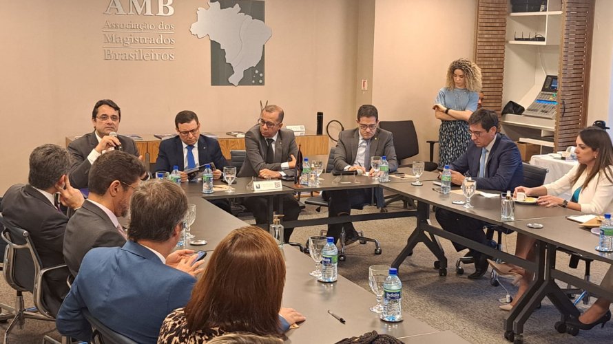 Frentas manifesta posição contrária à proposta de reforma administrativa